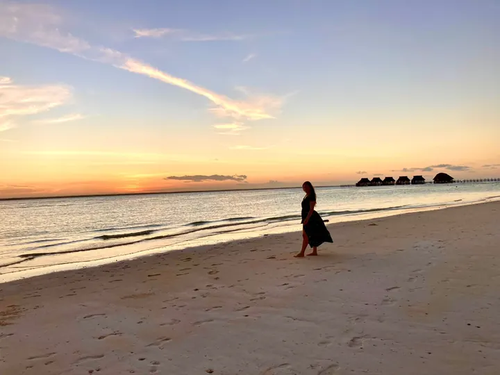 Coucher de soleil sur une plage de Zanzibar